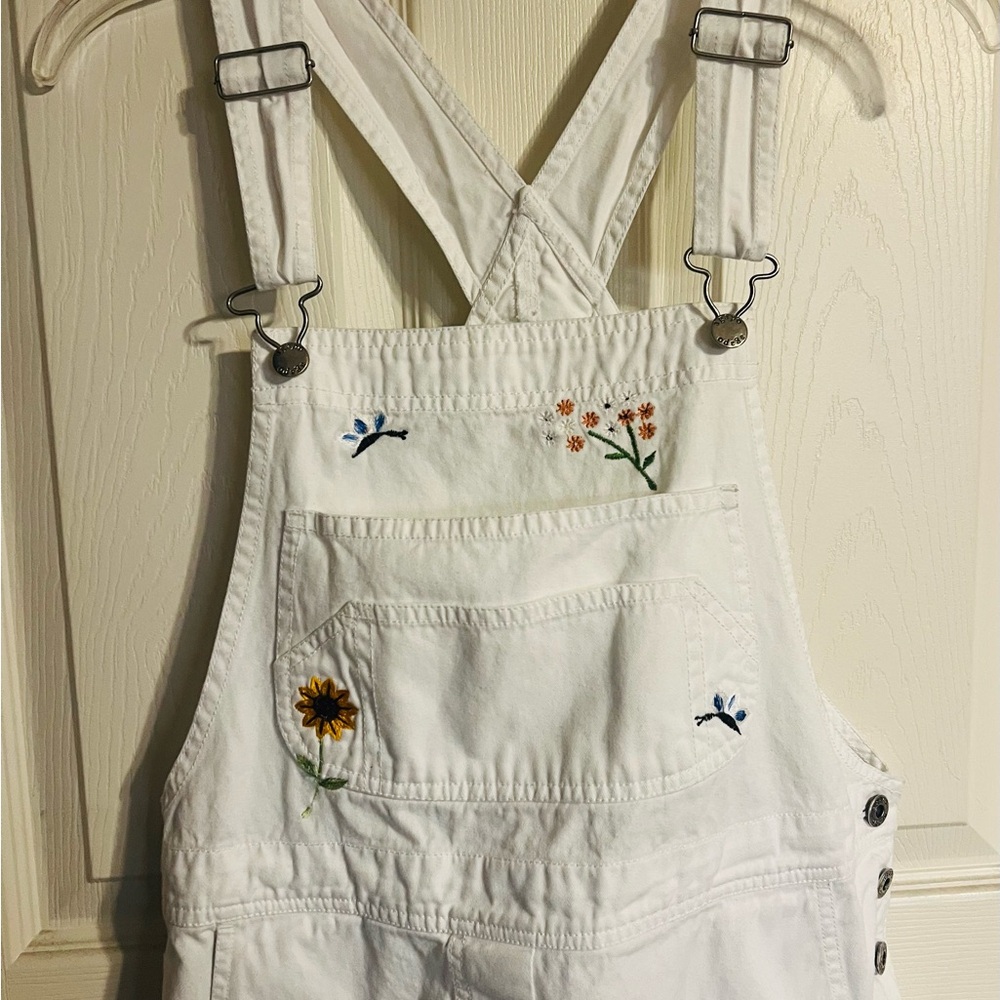 Agapo White Overalls with Embroidered Accents - Picture 5 of 9